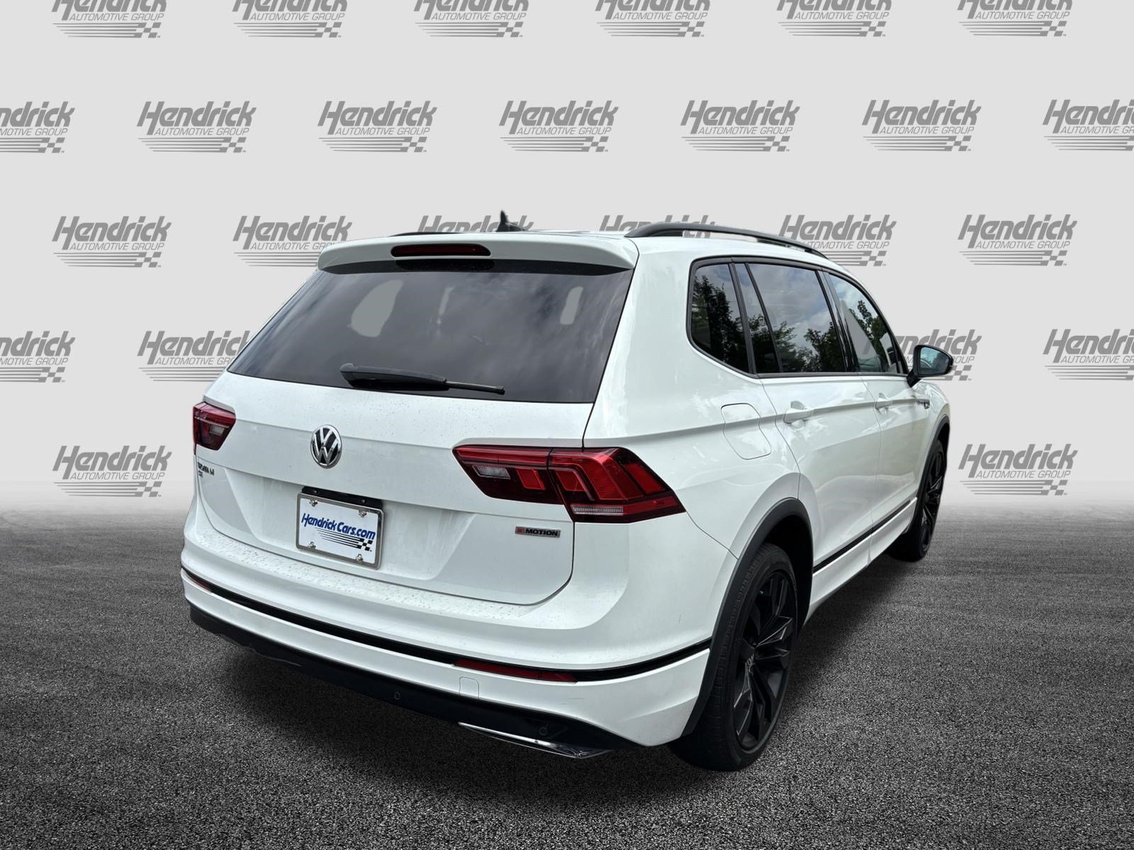 Used 2021 Volkswagen Tiguan SE R-Line AWD/4WD image 11