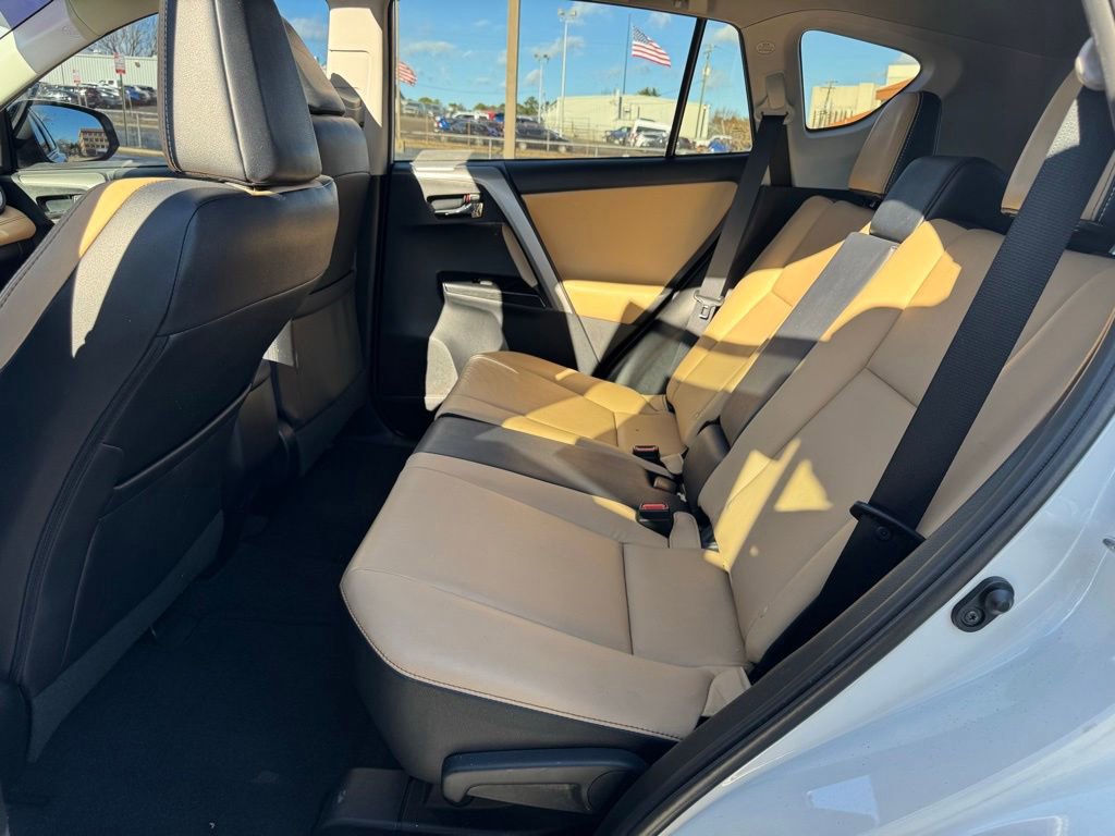 Used 2016 Toyota RAV4 Limited image 19
