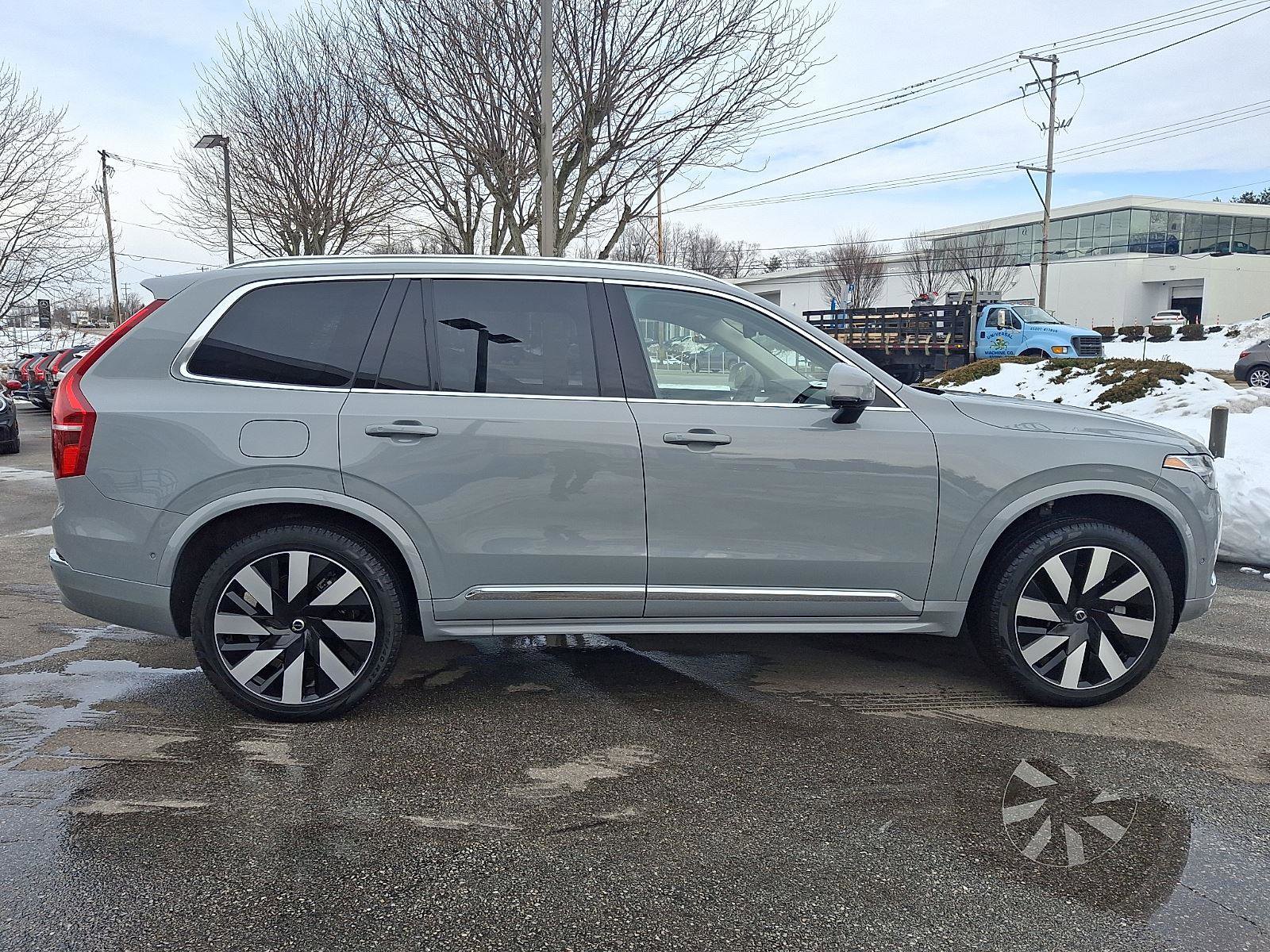 Certified 2025 Volvo XC90 T8 Ultra image 7