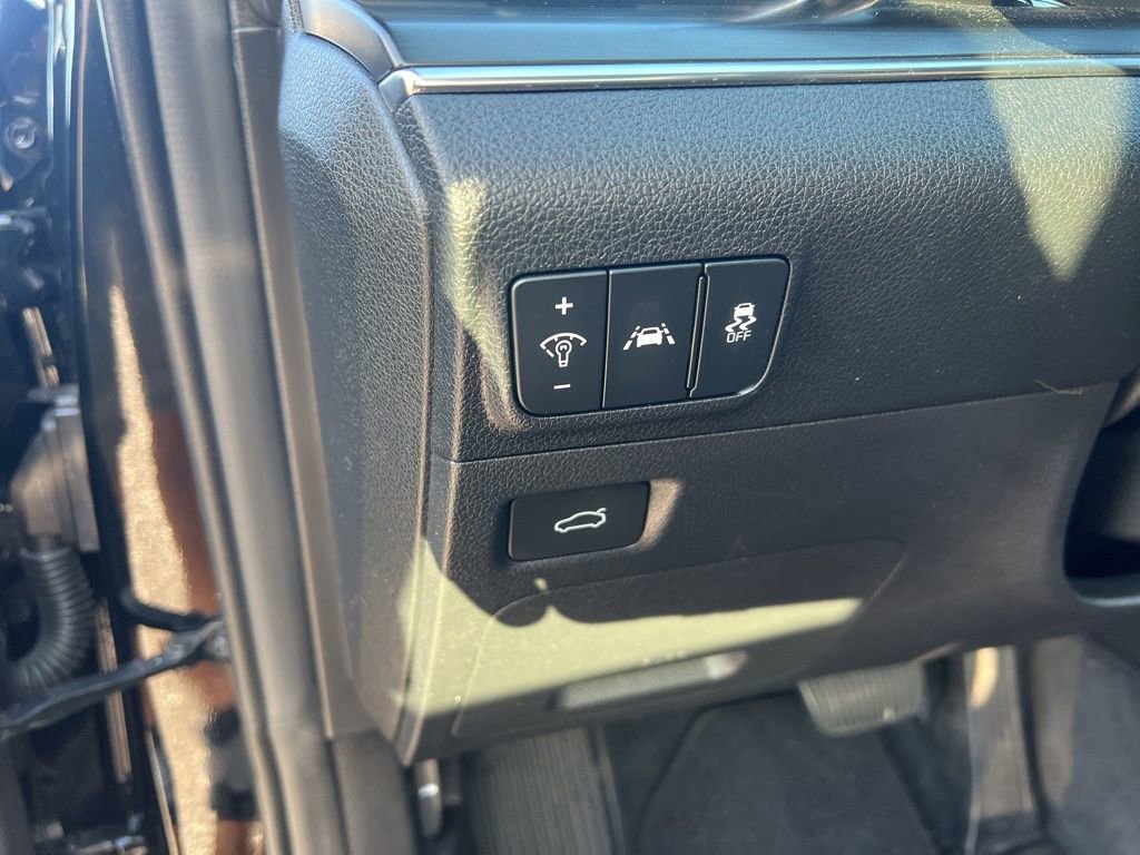 Used 2024 Kia K5 GT image 32