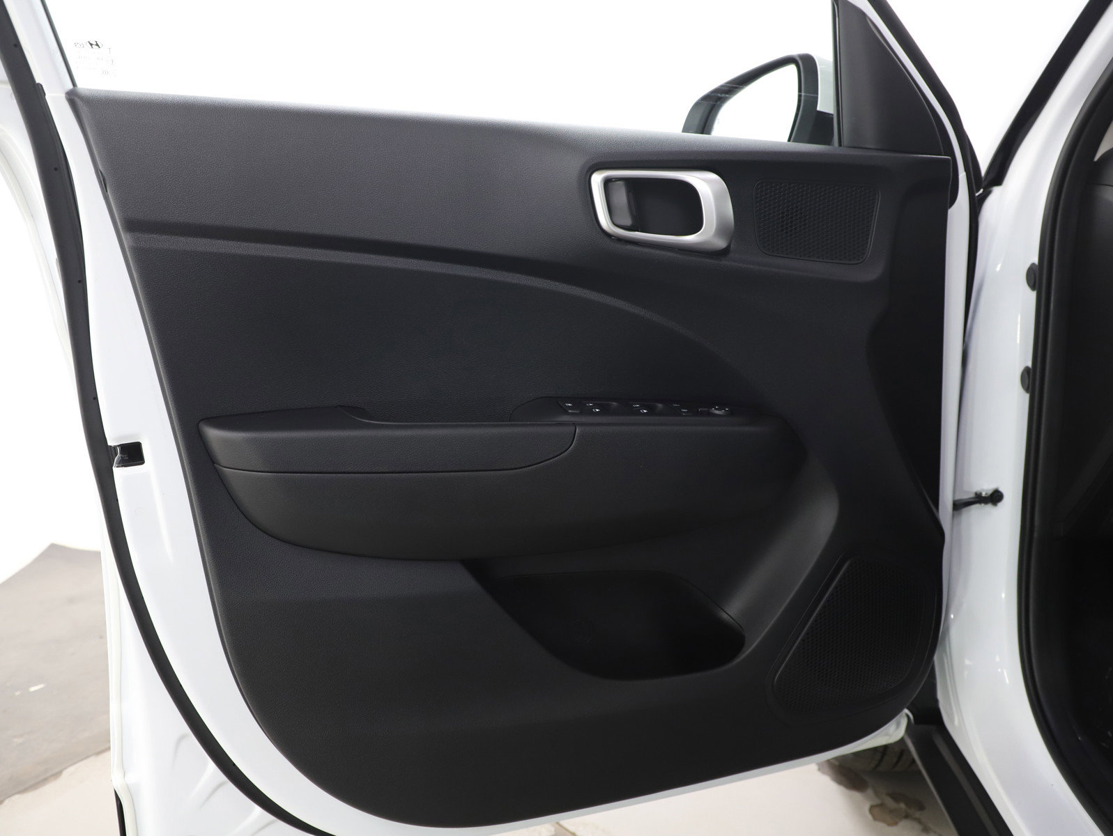 Certified 2026 Hyundai Venue SEL FWD image 19