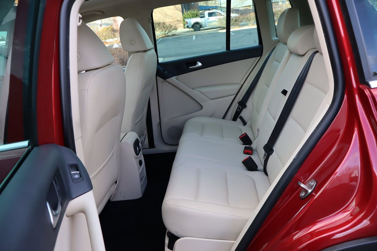 Used 2012 Volkswagen Tiguan S image 19