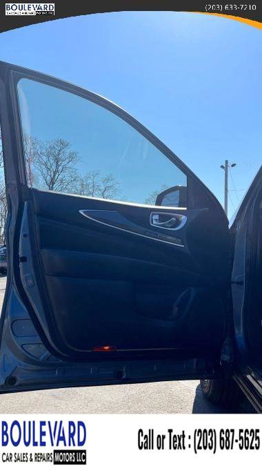 Used 2016 INFINITI QX60 3.5 Sport Utility 4D w/ Premium Plus Package image 13