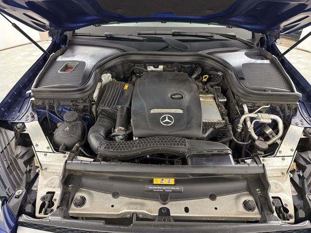 Used 2019 Mercedes-Benz GLC 300 4MATIC image 24
