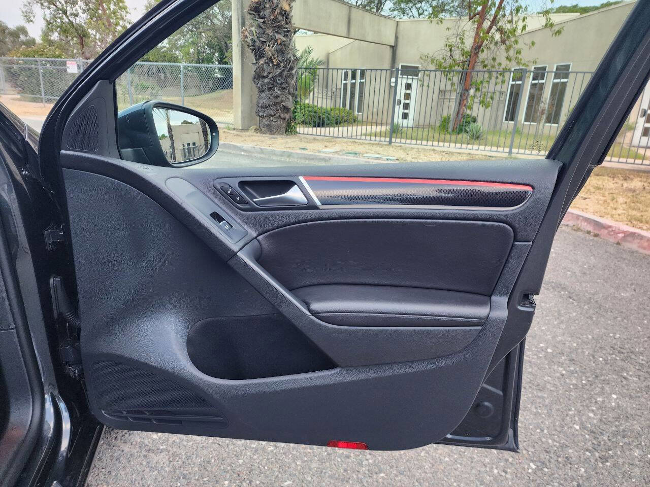 Used 2013 Volkswagen GTI Driver's Edition FWD image 33