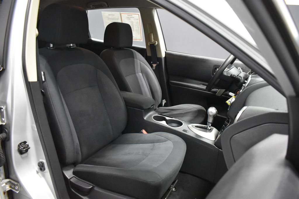 Used 2013 Nissan Rogue S FWD image 14