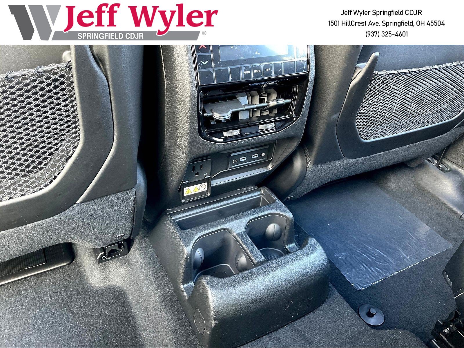 New 2027 Jeep Grand Cherokee L Limited w/ Limited Altitude Package AWD/4WD image 29
