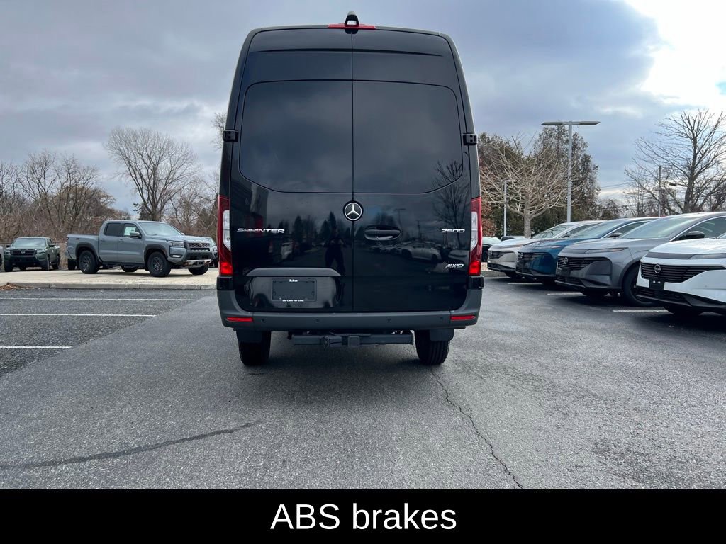 Used 2024 Mercedes-Benz Sprinter 2500 image 10