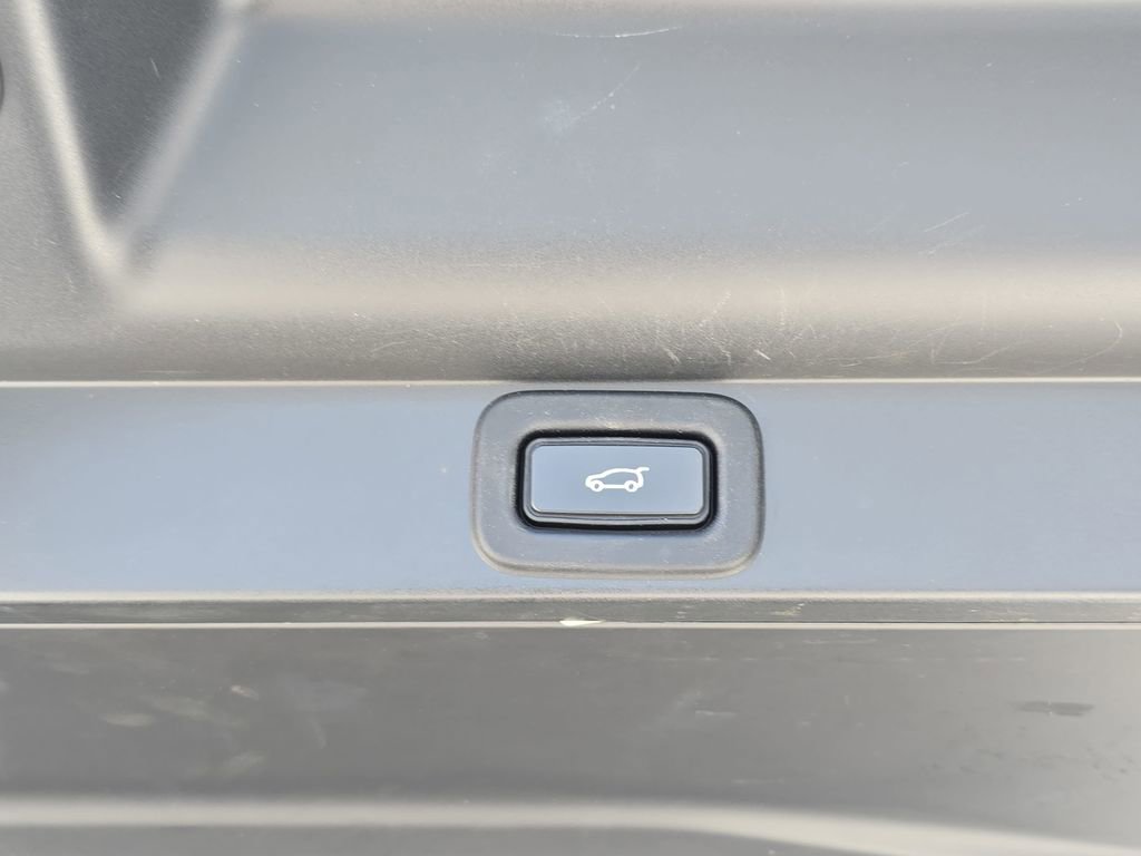 Used 2023 Land Rover Range Rover SE image 13