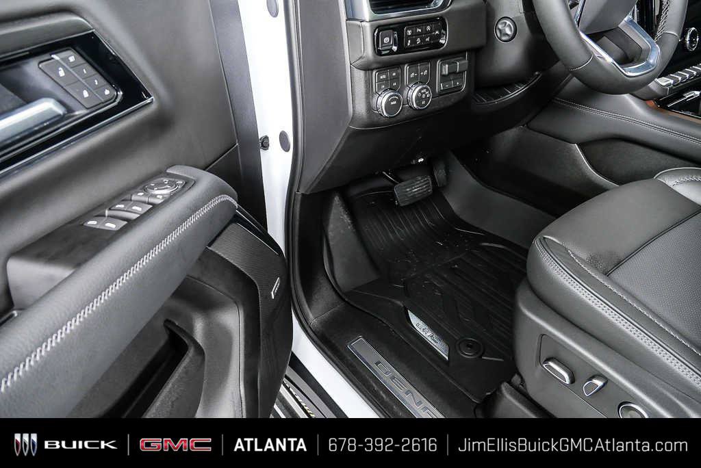 New 2026 GMC Yukon XL Denali w/ Denali Reserve Package AWD/4WD image 9