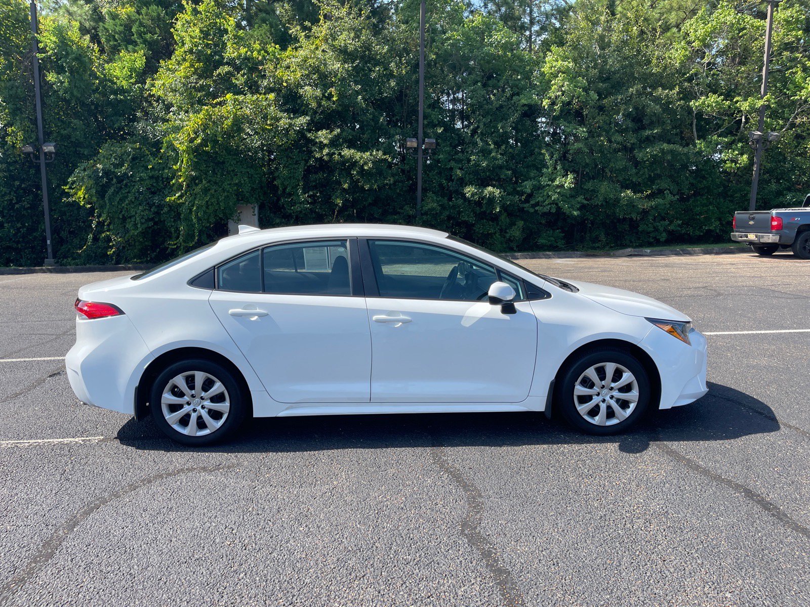 Used 2026 Toyota Corolla LE FWD image 21