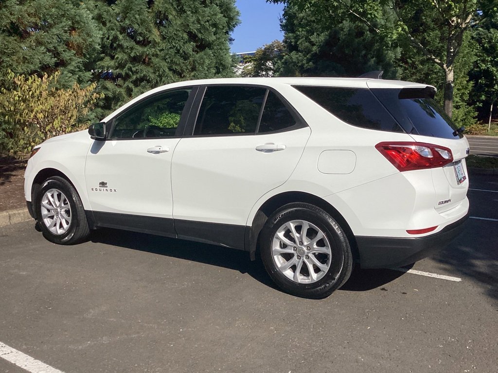 Used 2021 Chevrolet Equinox LS w/ LS Convenience Package image 7