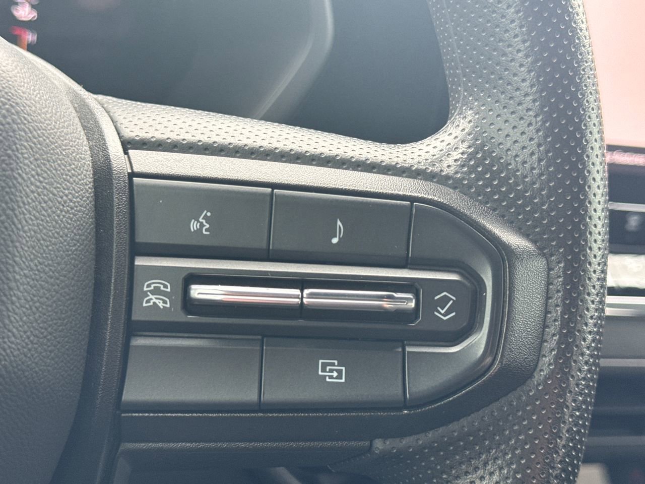 Used 2023 Chevrolet Colorado Trail Boss w/ LPO, Skid Plate Package image 28