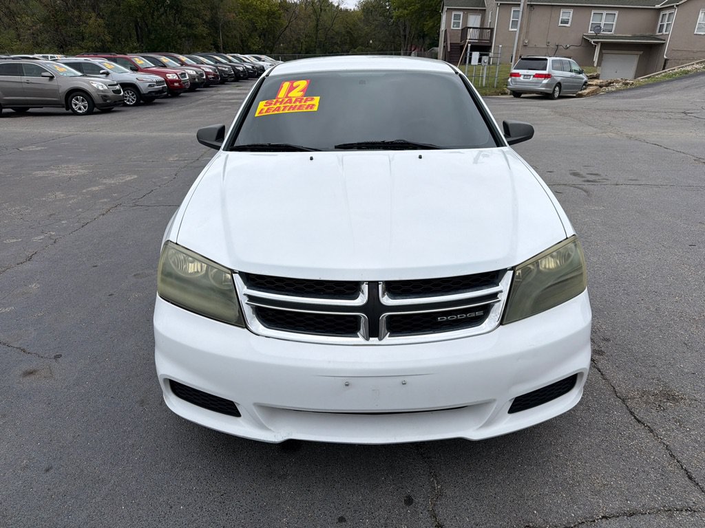 Used 2012 Dodge Avenger SE FWD image 2