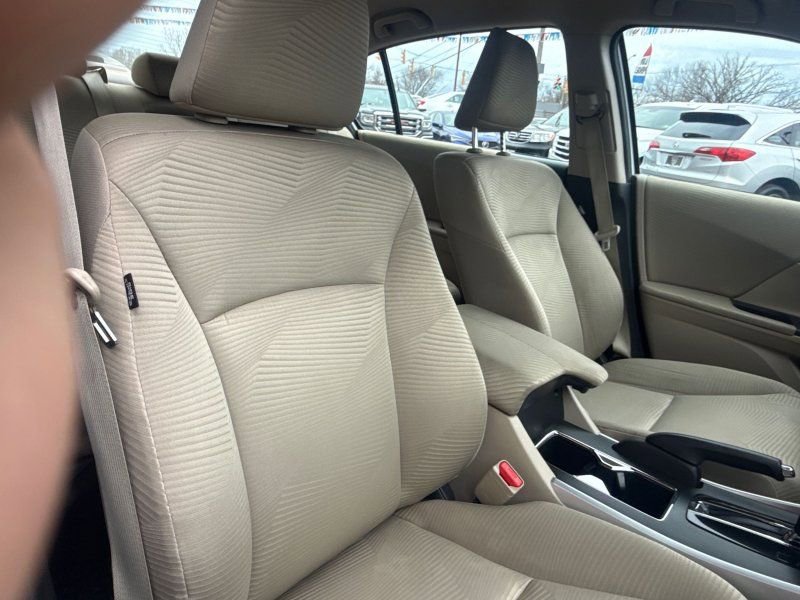 Used 2015 Honda Accord LX image 18