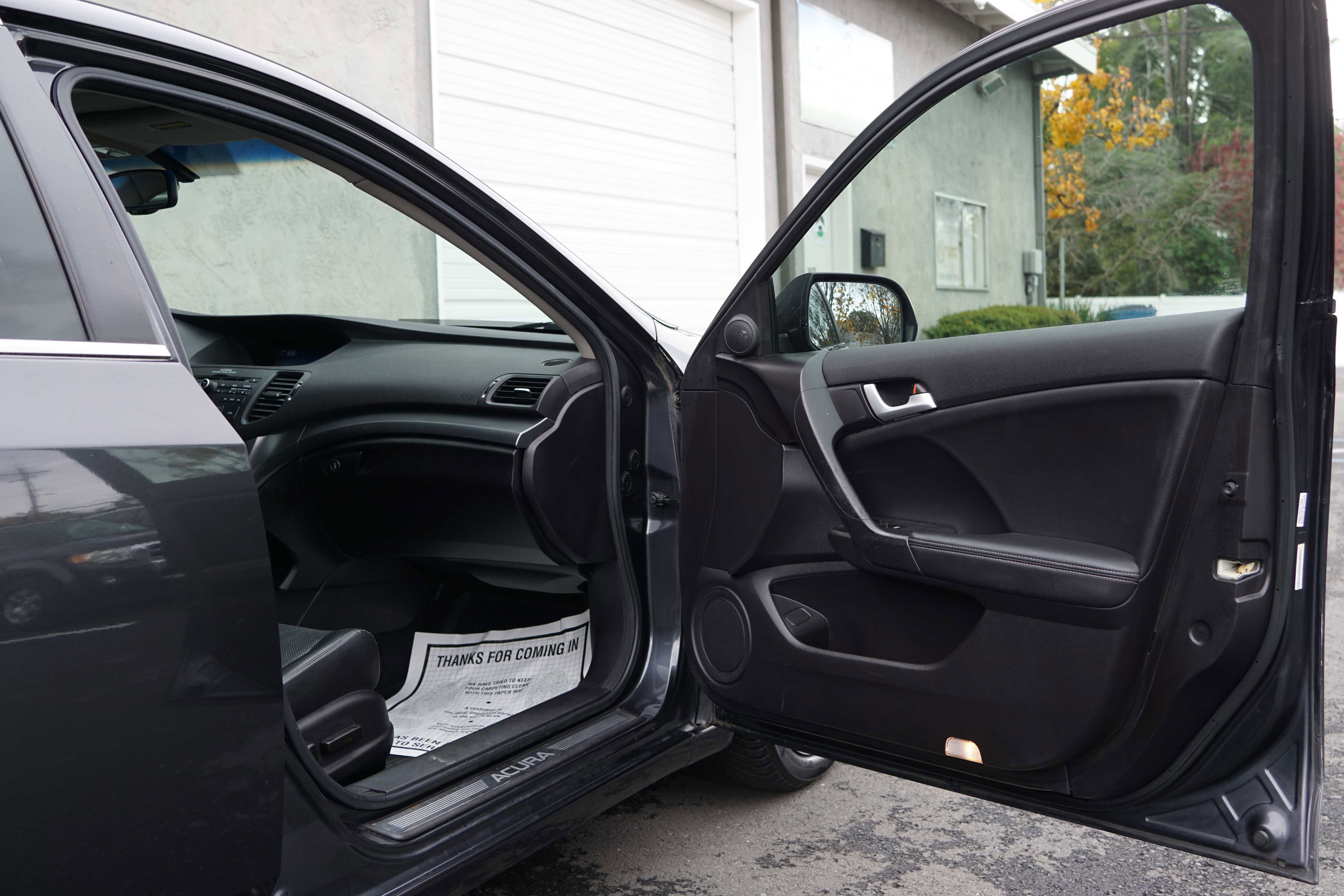 Used 2011 Acura TSX Sedan image 32