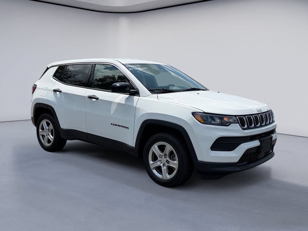Used 2024 Jeep Compass Sport AWD/4WD image 7