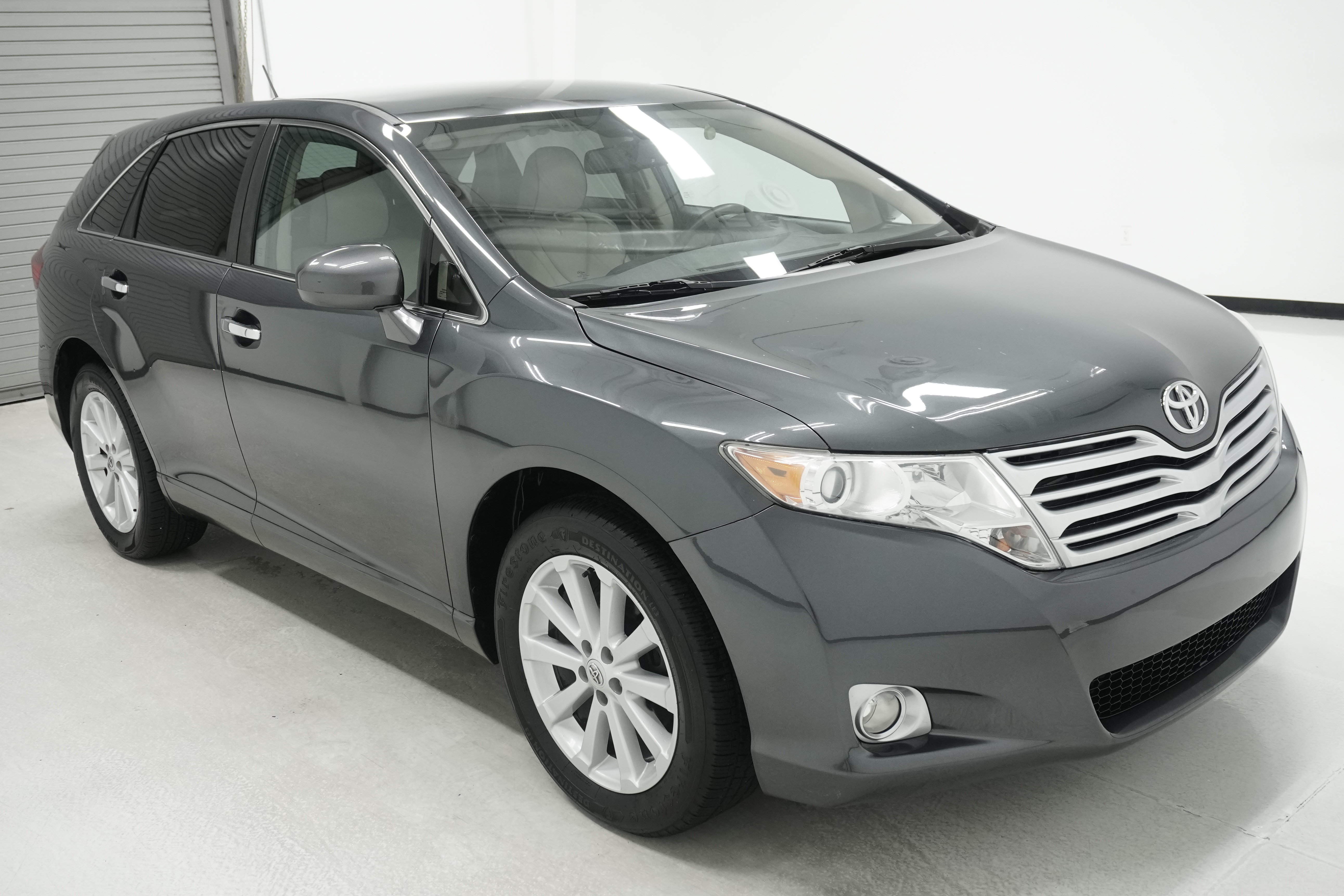 Used 2011 Toyota Venza FWD image 3