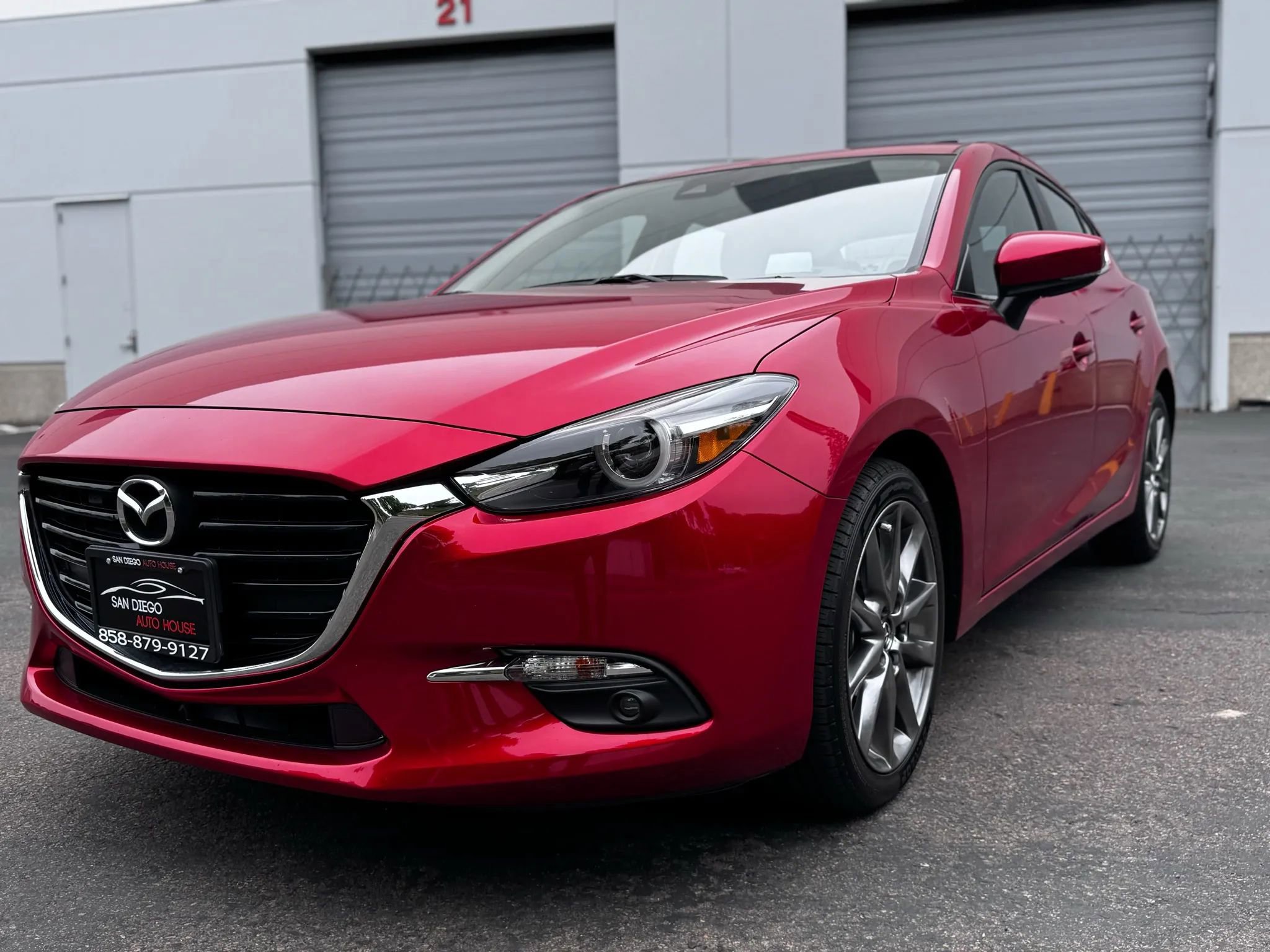 Used 2018 MAZDA MAZDA3 Grand Touring image 28
