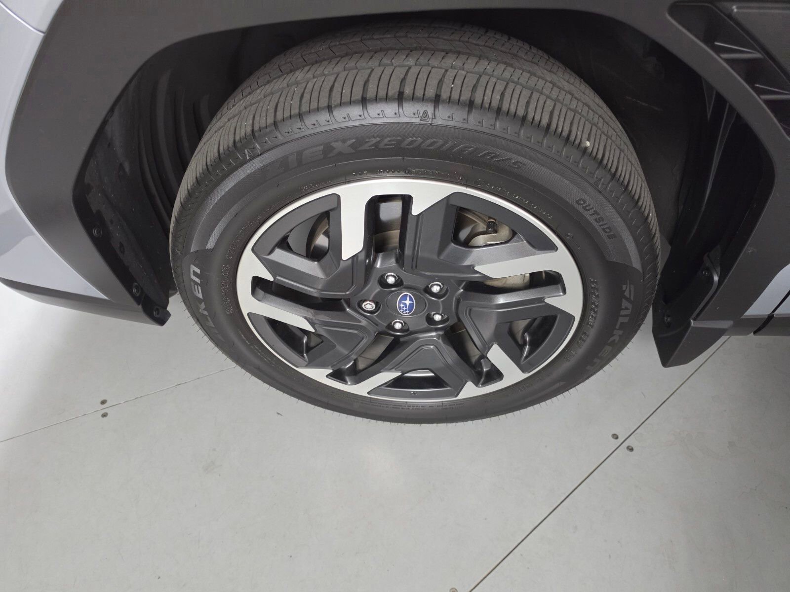 Used 2025 Subaru Forester Limited AWD/4WD image 9