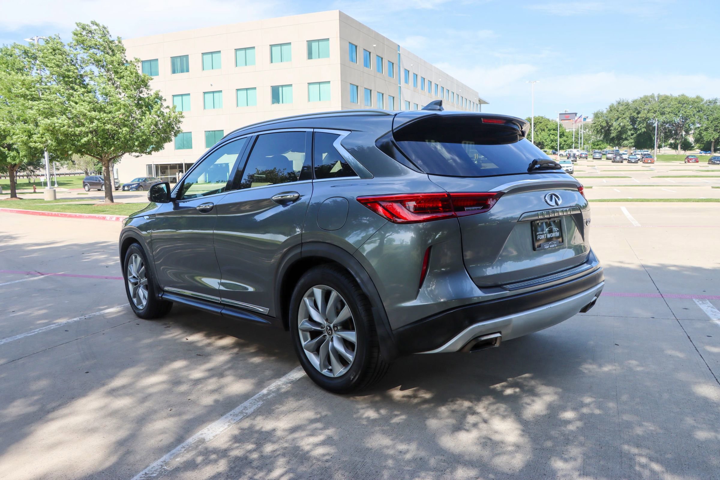 Used 2019 INFINITI QX50 Luxe w/ Protection Package FWD image 5