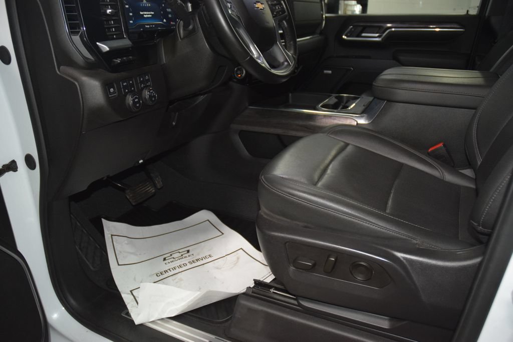 Used 2024 Chevrolet Silverado 3500 LTZ w/ LTZ Convenience Package AWD/4WD image 41