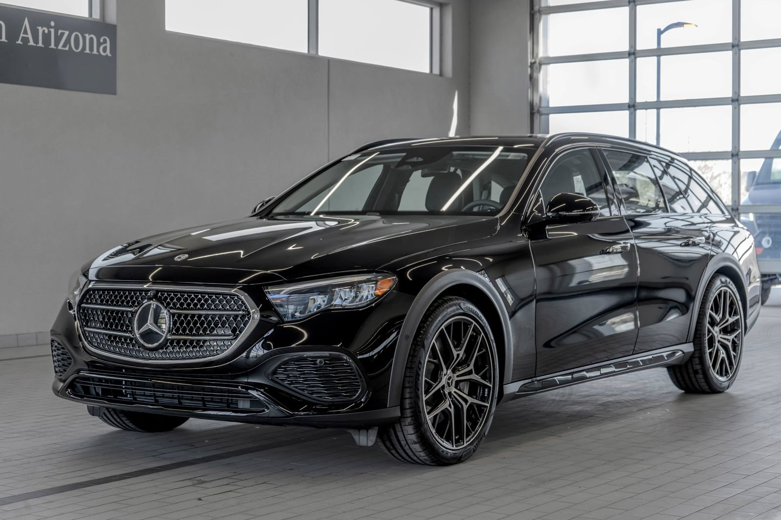 Used 2025 Mercedes-Benz E 450 4MATIC All-Terrain Wagon image 23