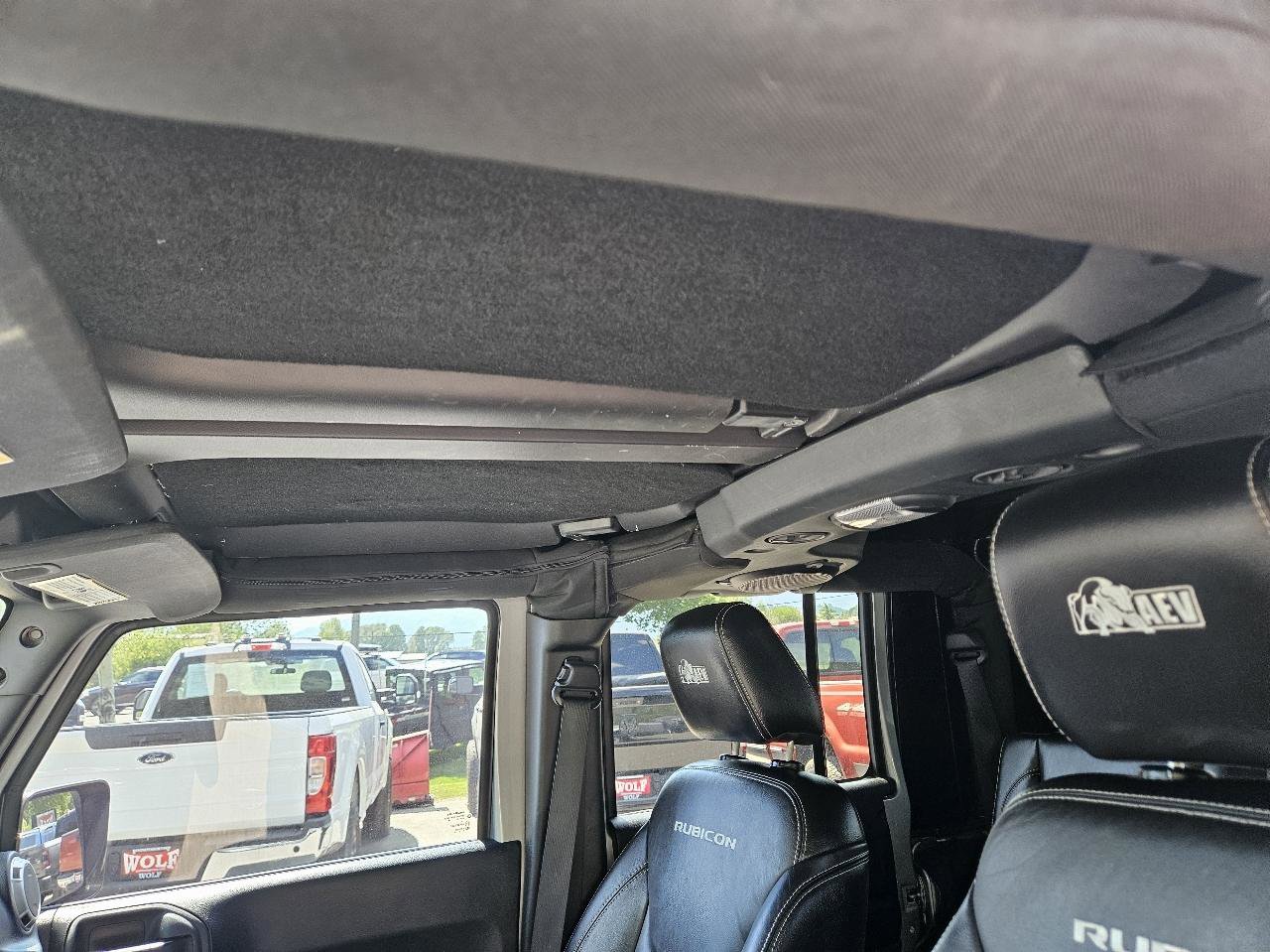 Used 2014 Jeep Wrangler Unlimited Rubicon w/ Connectivity Group AWD/4WD image 12