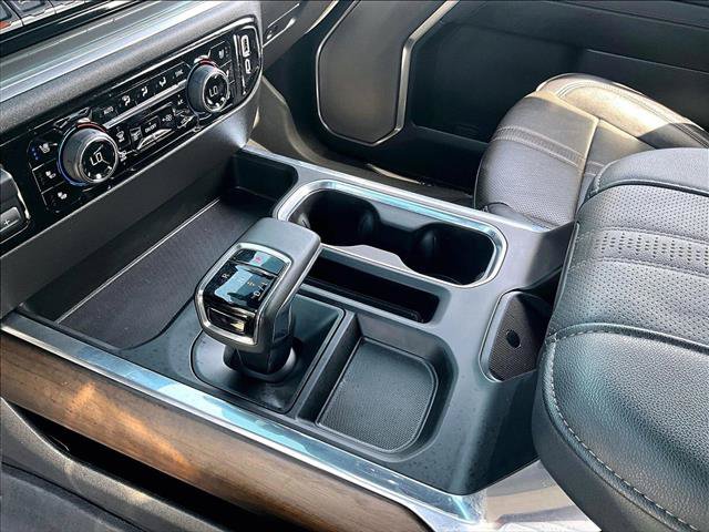 Used 2024 Chevrolet Silverado 1500 High Country w/ High Country Premium Package AWD/4WD image 15