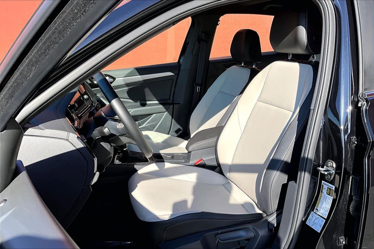 Used 2019 Volkswagen Jetta R-Line FWD image 7