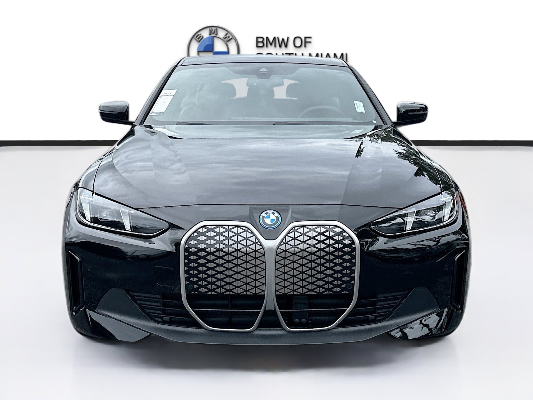 Used 2025 BMW i4 eDrive40 RWD image 2