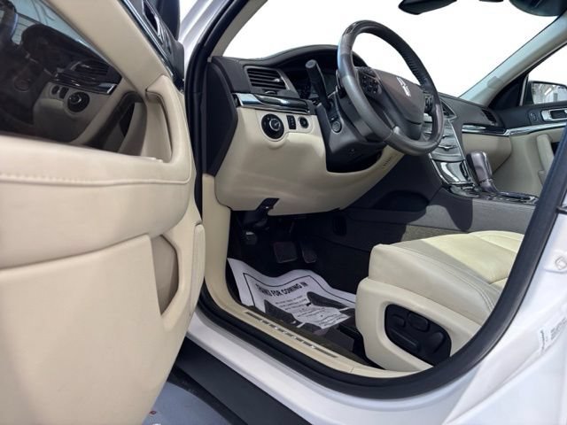 Used 2015 Lincoln MKS AWD w/ Equipment Group 101A image 8