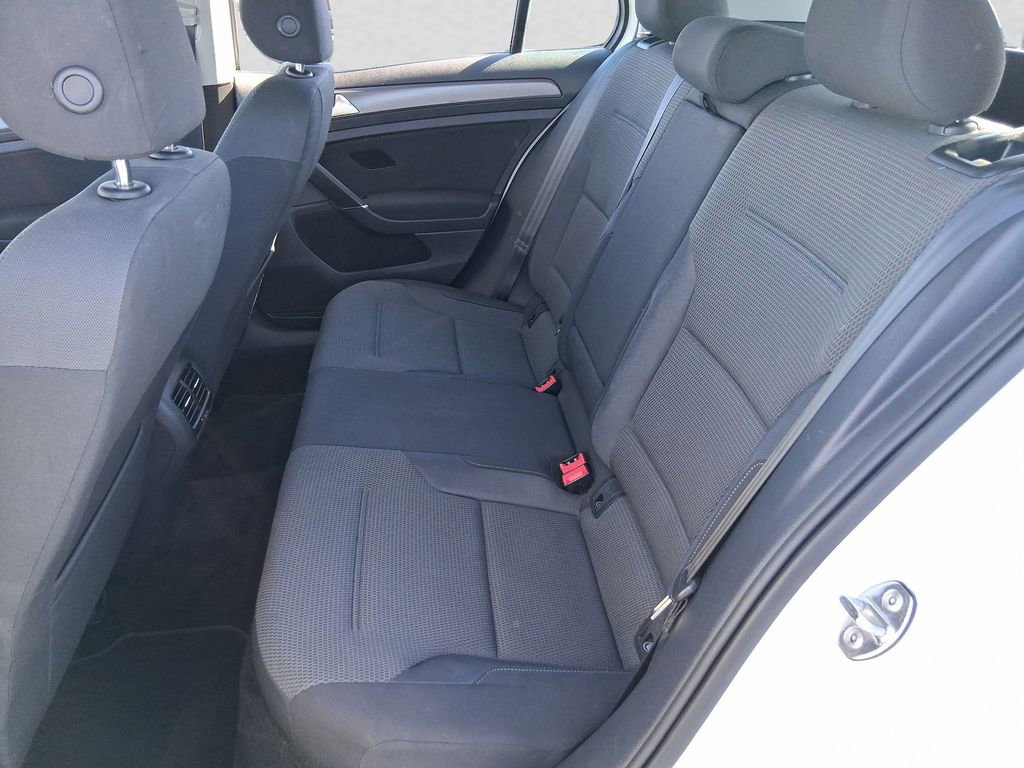 Used 2019 Volkswagen e-Golf SE w/ Driver Assistance Package image 10