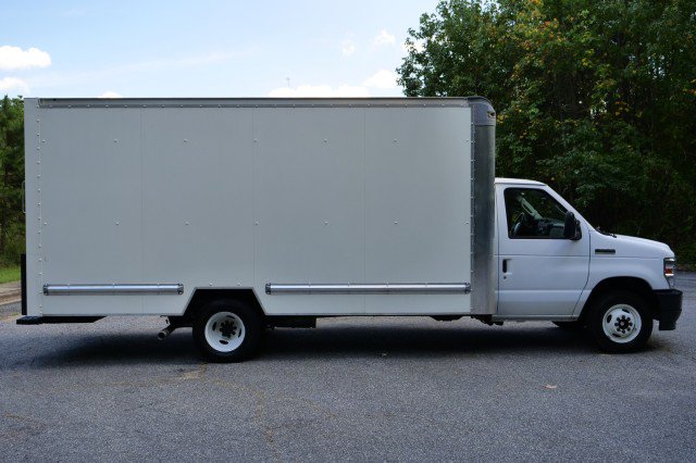 Used 2022 Ford E-350 and Econoline 350 Super Duty w/ Power Windows & Locks Group RWD image 5