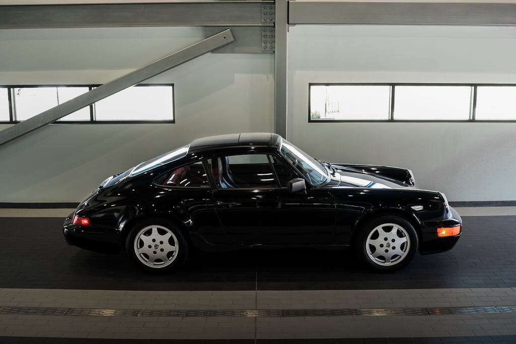 Used 1989 Porsche 911 Carrera 4 AWD/4WD image 2