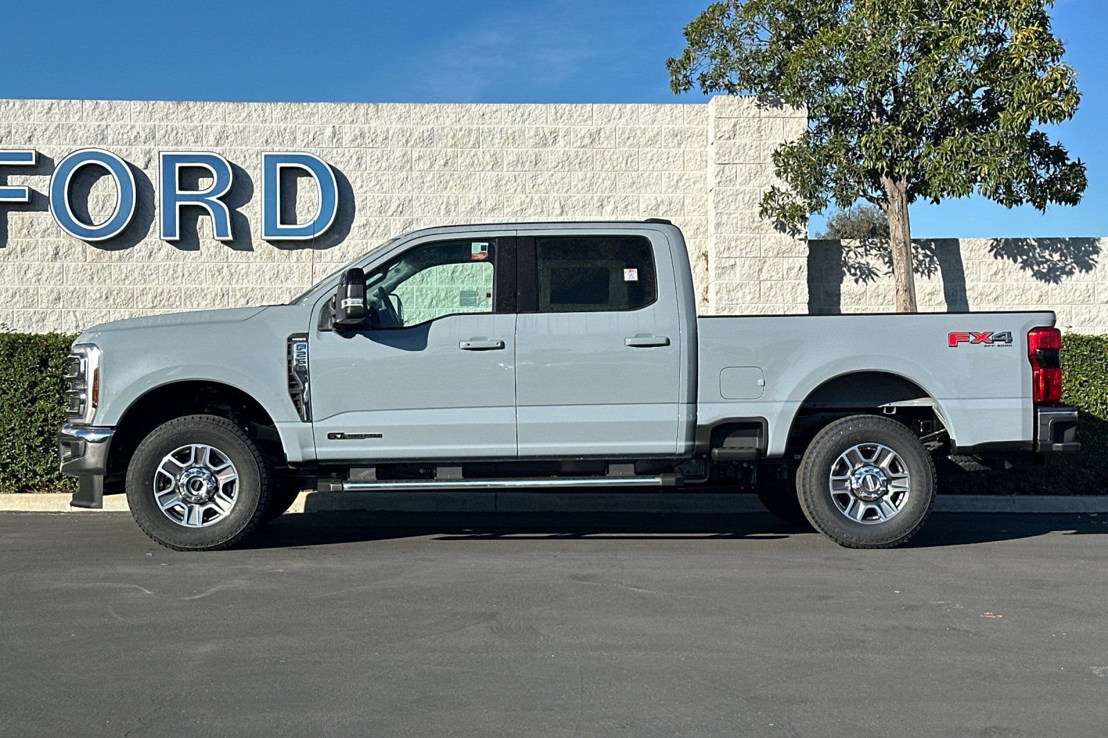New 2026 Ford F250 Lariat w/ FX4 Off-Road Package image 7