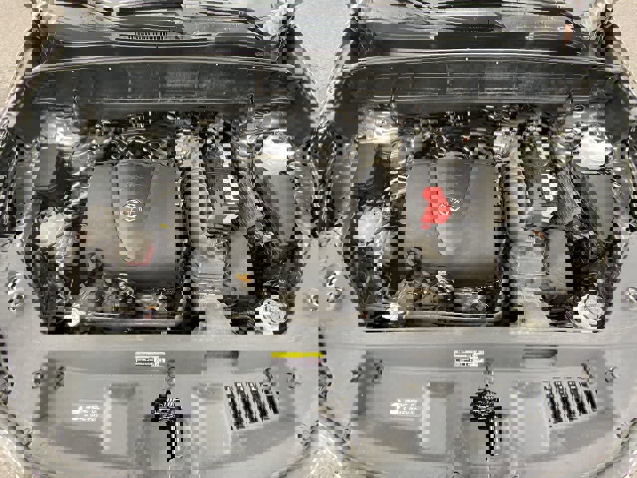 Used 2022 Toyota Highlander LE AWD/4WD image 25