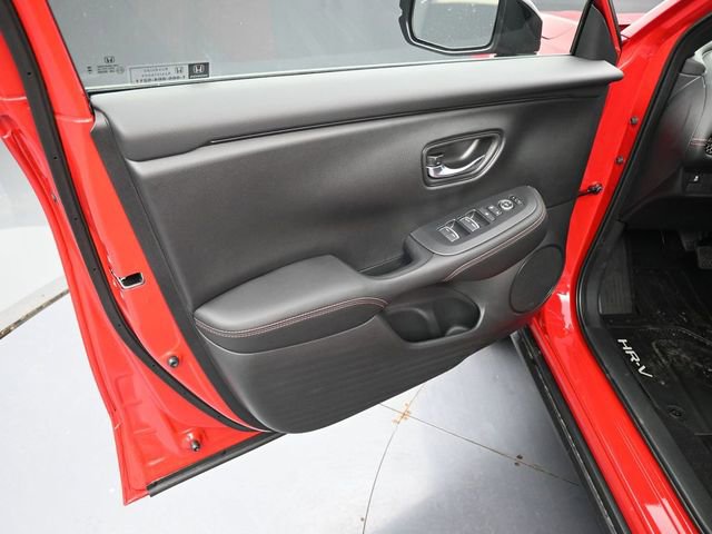 Certified 2025 Honda HR-V Sport image 26