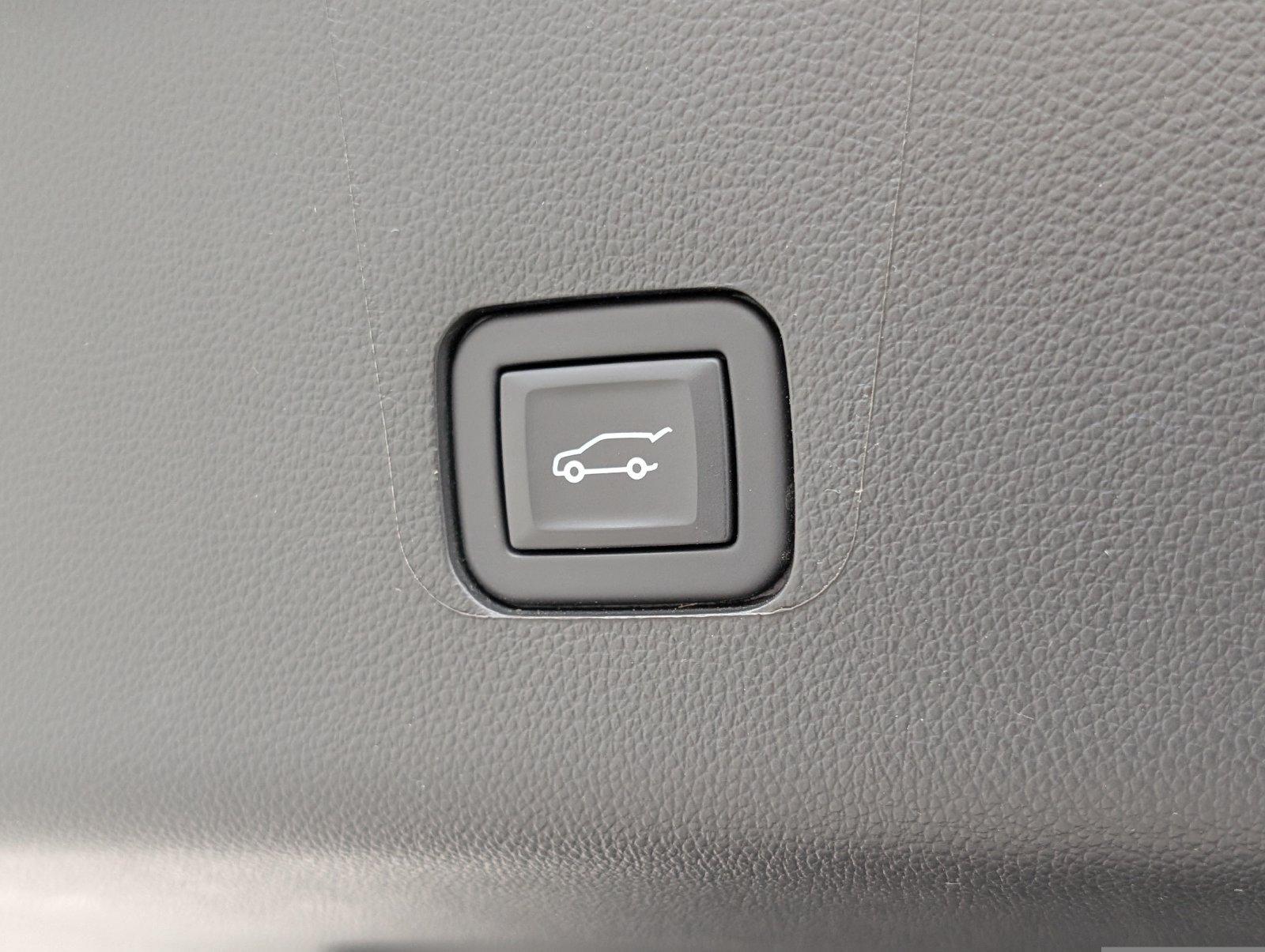 Used 2023 Chevrolet Traverse LT AWD/4WD image 16