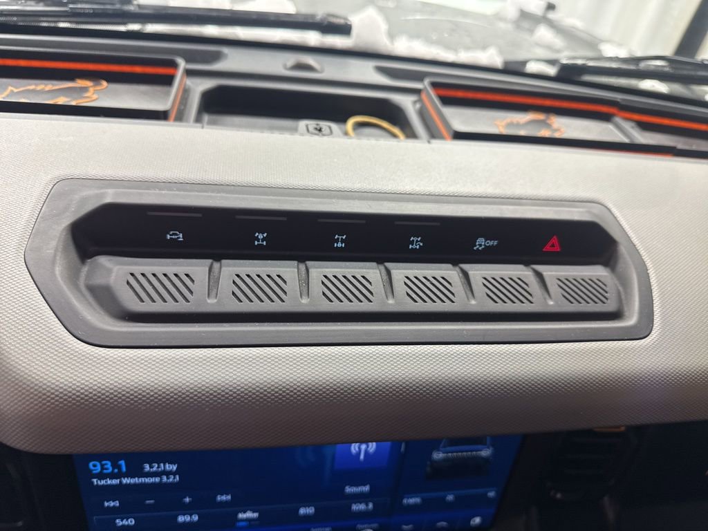 Used 2022 Ford Bronco Badlands w/ Sasquatch Package image 16