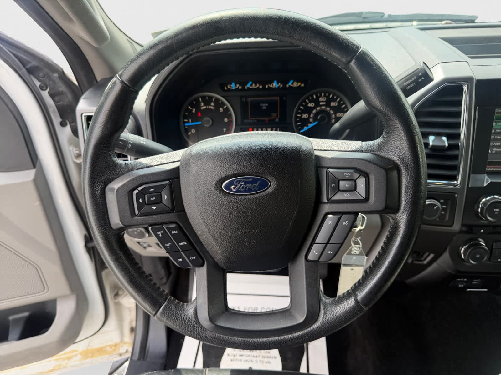 Used 2015 Ford F150 XLT w/ Equipment Group 302A Luxury AWD/4WD image 17