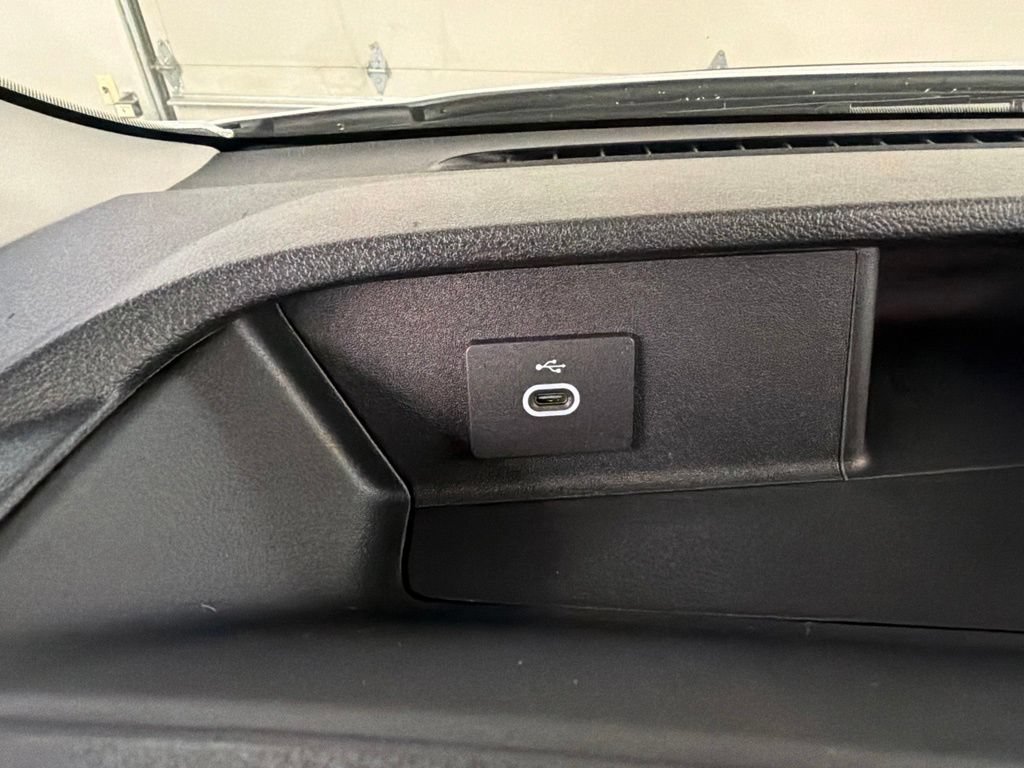 New 2026 Ford Transit 250 148 Medium Roof RWD image 25