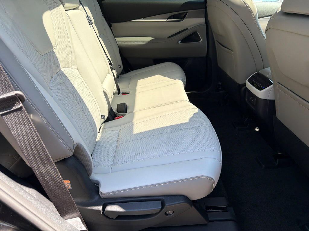 New 2027 INFINITI QX60 Luxe w/ Cargo Package FWD image 14