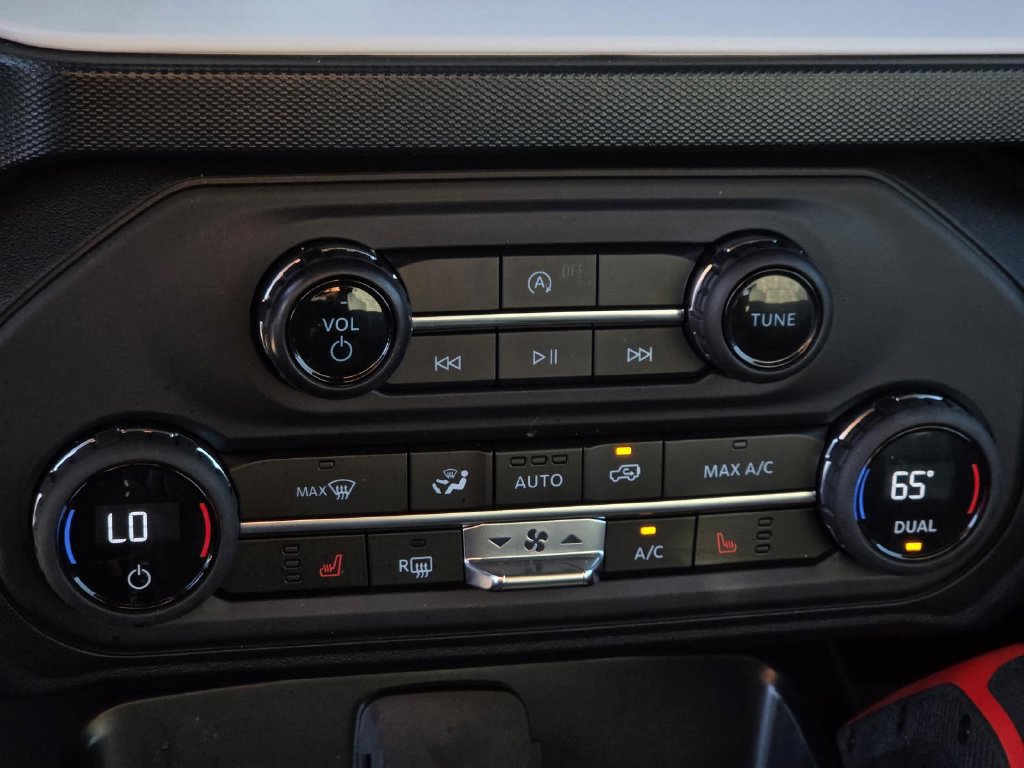 Used 2024 Ford Bronco Heritage Edition AWD/4WD image 24