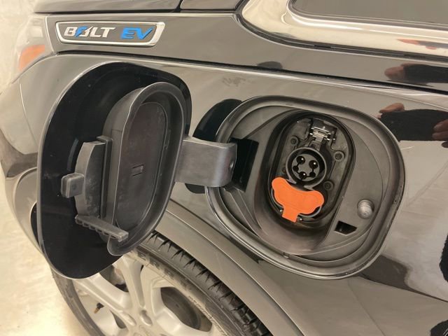 Used 2021 Chevrolet Bolt LT FWD image 12