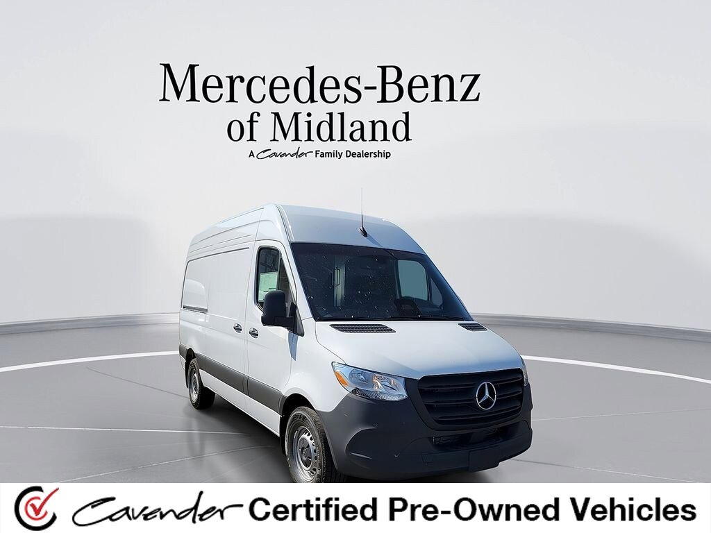 Used 2025 Mercedes-Benz Sprinter 2500 image 1