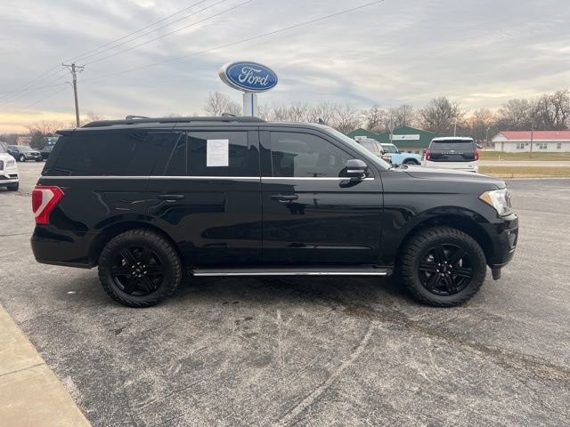 Used 2020 Ford Expedition XLT w/ Equipment Group 202A image 4