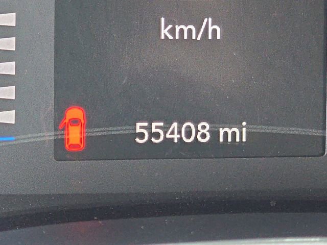 Used 2023 Chrysler Voyager LX image 25