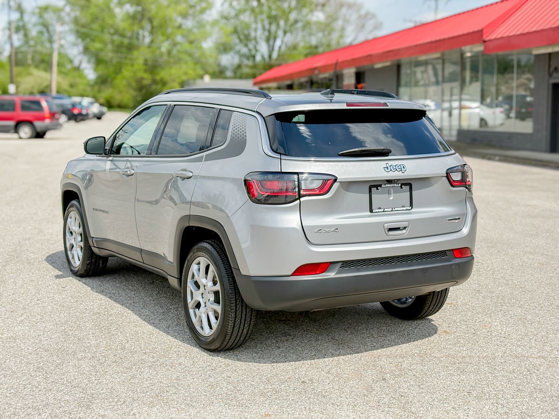 Used 2022 Jeep Compass Latitude w/ Sun and Sound Group AWD/4WD image 10