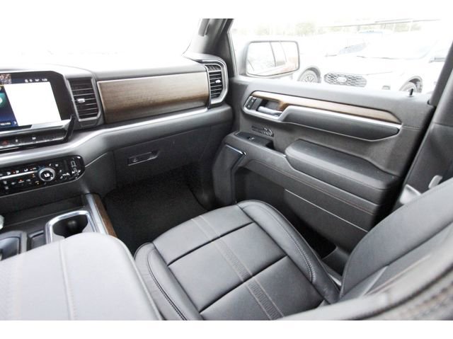 Used 2025 Chevrolet Silverado 1500 High Country w/ High Country Premium Package image 9